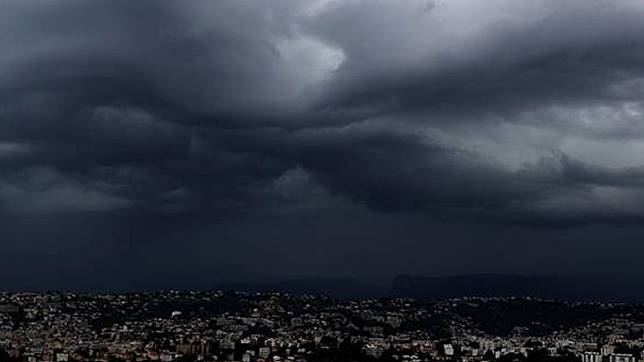ประกาศเตือนพายุฤดูร้อน พรุ่งนี้ 39 จังหวัดเจอฝนถล่ม-ลูกเห็บ กทม.ก็โดน - ครูโอ๋ รูปที่ 0