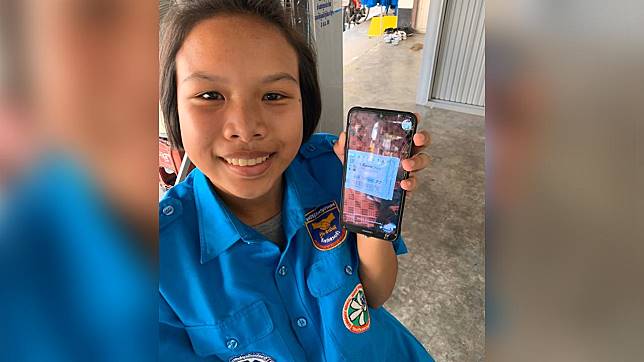 สาว 16 ปีอาสากู้ภัยคนสระแก้ว ดวงเฮงซื้อสลากฯเลขท้าย 38 ถูกหวย 12 ล้าน - ครูโอ๋ รูปที่ 0