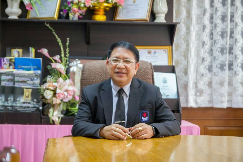 นายกฯ ส.บ.ม.ท.เผยเหตุผล ที่ครูยังต้องเตรียมเอกสารประเมินภายนอกเหมือนเดิม - ครูโอ๋ รูปที่ 0