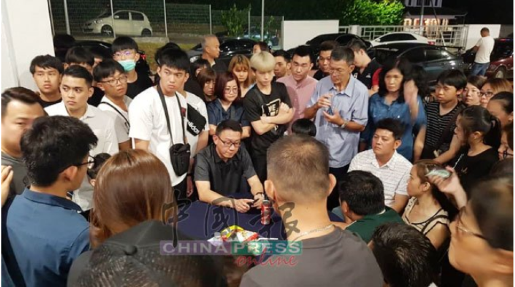 นร.หนุ่มมาเลย์โดดตึกตาย ถูกบูลลี่โหดในโรงเรียน สองเพื่อนอันธพาลขอขมาศพ - ครูโอ๋ รูปที่ 1