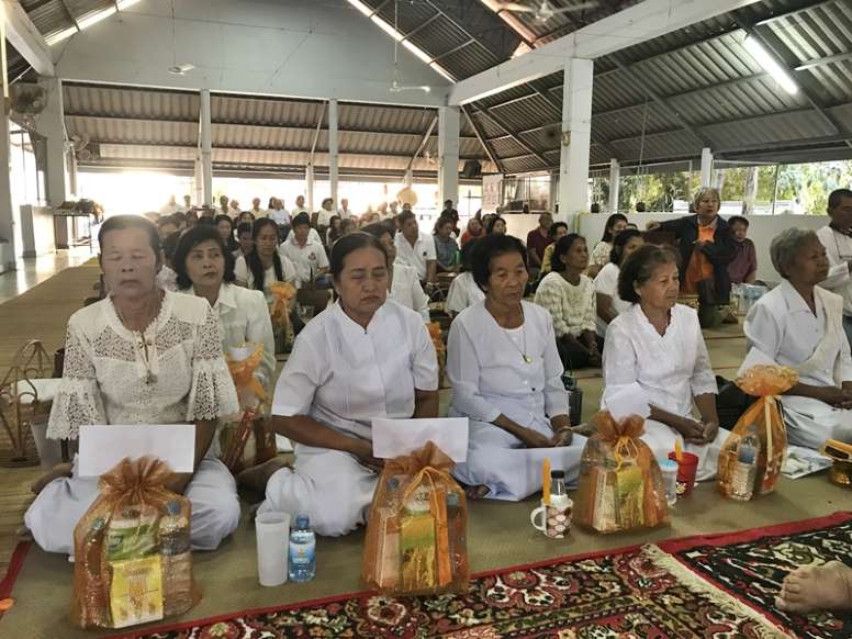 เพื่อนเผย จ่า กราดยิงโคราช เข้าฝันให้ไปเอาของในรถ ชาวชัยภูมิทำบุญให้เหยื่อ - ครูโอ๋ รูปที่ 5